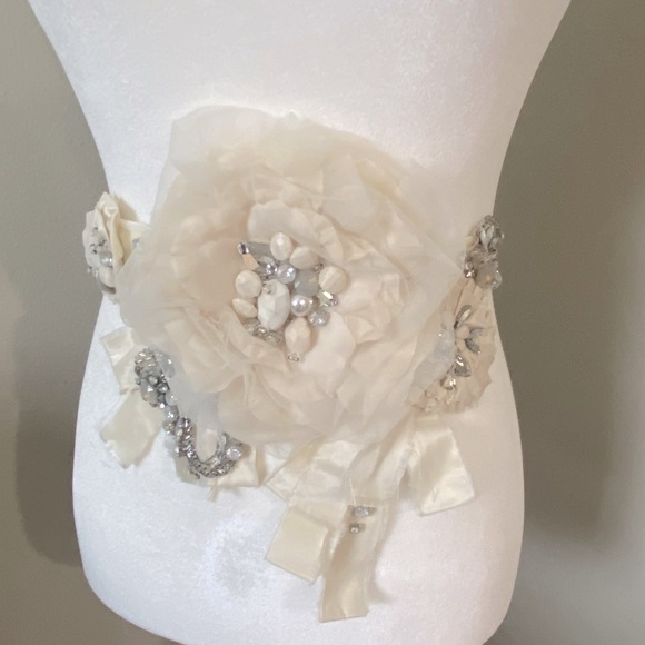Accessories - ENZOANI | Rustic Flowered Wedding Belt